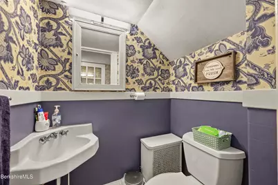 15 Kenilworth St, Pittsfield, MA 01201 - Photo 22