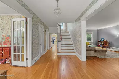15 Kenilworth St, Pittsfield, MA 01201 - Photo 2