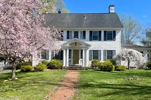 15 Kenilworth St, Pittsfield, MA 01201 - Photo 1