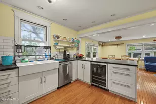 15 Kenilworth St, Pittsfield, MA 01201 - Photo 14