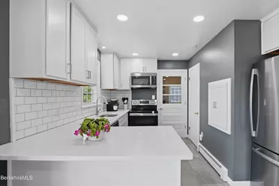 22 Quirico Dr, Pittsfield, MA 01201 - Photo 12
