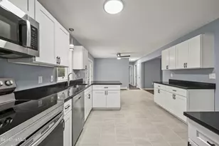 16 Spruce St, Great Barrington, MA 01230 - Photo 16
