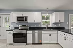 16 Spruce St, Great Barrington, MA 01230 - Photo 14