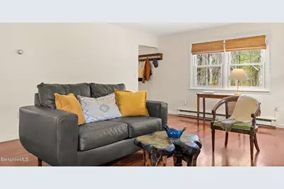 230 Middle Rd, Austerlitz, NY 12017 - Photo 6