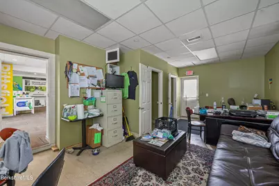 376 Tyler St, Pittsfield, MA 01201 - Photo 12