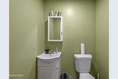 376 Tyler St, Pittsfield, MA 01201 - Photo 14