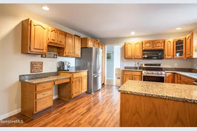 48 Lindsay Dr, Dalton, MA 01226 - Photo 16