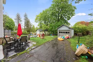 87 Livingston Ave, Pittsfield, MA 01201 - Photo 12