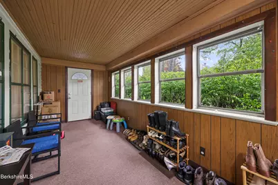 87 Livingston Ave, Pittsfield, MA 01201 - Photo 2