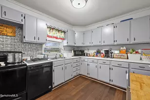87 Livingston Ave, Pittsfield, MA 01201 - Photo 8
