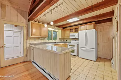 422 Bonny Rigg Hill Rd, Becket, MA 01223 - Photo 12
