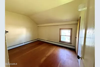 62 Walker St, North Adams, MA 01247 - Photo 20