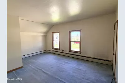 62 Walker St, North Adams, MA 01247 - Photo 18