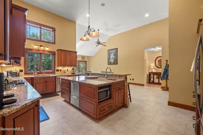 7 Perry Rd, Sandisfield, MA 01255 - Photo 6