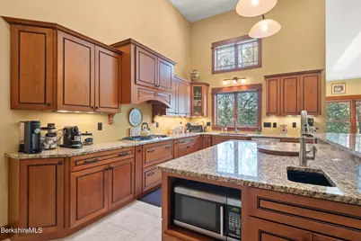 7 Perry Rd, Sandisfield, MA 01255 - Photo 8