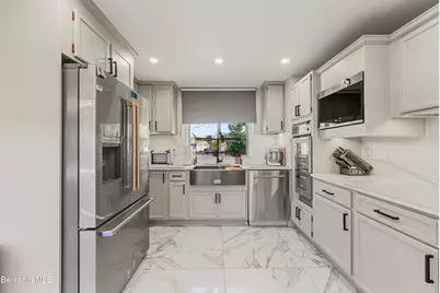 757 Main St, Lanesborough, MA 01237 - Photo 32