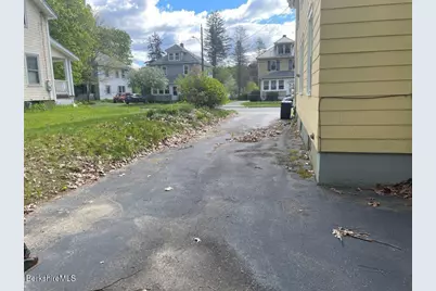 38 Hollister St, Pittsfield, MA 01201 - Photo 46