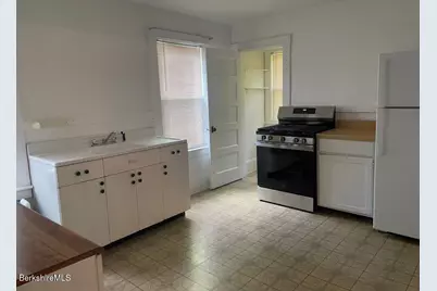 38 Hollister St, Pittsfield, MA 01201 - Photo 40