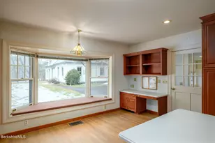 111 Park St, Williamstown, MA 01267 - Photo 16