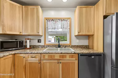 13 Simon Ave, Adams, MA 01220 - Photo 10