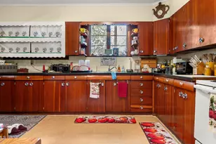 50 W Housatonic St, Pittsfield, MA 01201 - Photo 4