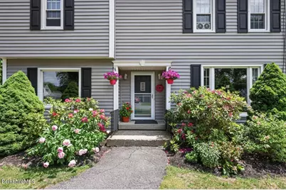 33 Eleanor Rd, Pittsfield, MA 01201 - Photo 4