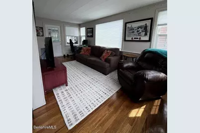 33 Eleanor Rd, Pittsfield, MA 01201 - Photo 6