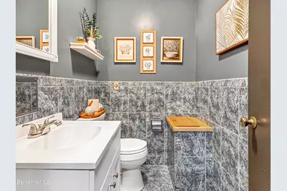 230 E Housatonic St, Dalton, MA 01226 - Photo 26