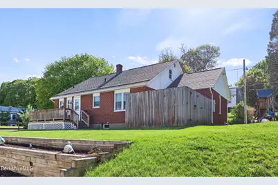 24 Temple St, Adams, MA 01220 - Photo 30