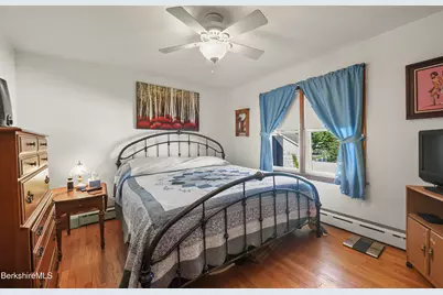 24 Temple St, Adams, MA 01220 - Photo 14