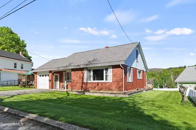 24 Temple St, Adams, MA 01220 - Photo 2