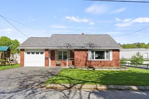 24 Temple St, Adams, MA 01220 - Photo 1