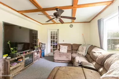 162 W Housatonic St, Pittsfield, MA 01201 - Photo 10