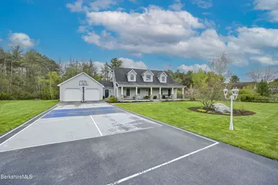 14 County Ct, Pittsfield, MA 01201 - Photo 4
