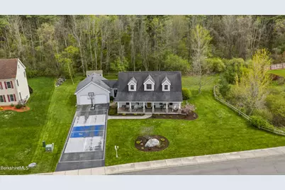 14 County Ct, Pittsfield, MA 01201 - Photo 2
