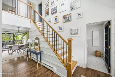 14 County Ct, Pittsfield, MA 01201 - Photo 38