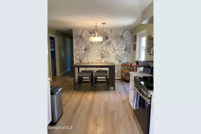15 Williamsburg Ter, Pittsfield, MA 01201 - Photo 8