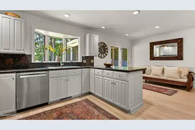 47 Warwick St, Pittsfield, MA 01201 - Photo 22