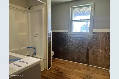94-96 Liberty St, North Adams, MA 01247 - Photo 14