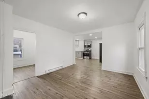41 Prospect St, North Adams, MA 01247 - Photo 8