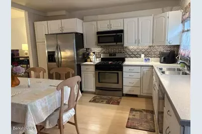 31 Taft St, North Adams, MA 01247 - Photo 6