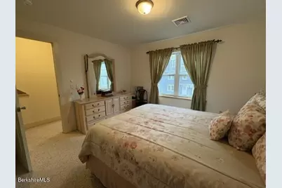 31 Taft St, North Adams, MA 01247 - Photo 14