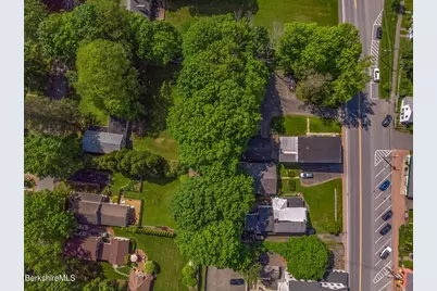 35 Main St, West Stockbridge, MA 01266 - Photo 10