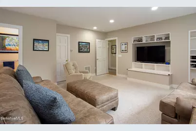 3 Cornwall Dr, Great Barrington, MA 01230 - Photo 22