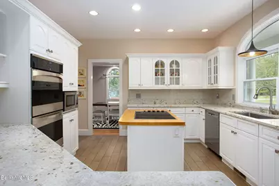 3 Cornwall Dr, Great Barrington, MA 01230 - Photo 14