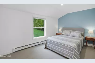 233 Narragansett Ave, Lanesborough, MA 01237 - Photo 34