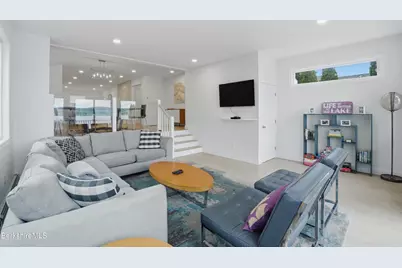 233 Narragansett Ave, Lanesborough, MA 01237 - Photo 22