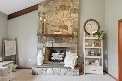 134 Oak Hill Rd, Pittsfield, MA 01201 - Photo 14
