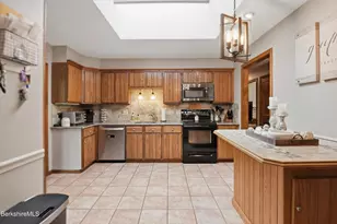 134 Oak Hill Rd, Pittsfield, MA 01201 - Photo 22