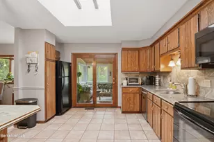 134 Oak Hill Rd, Pittsfield, MA 01201 - Photo 24